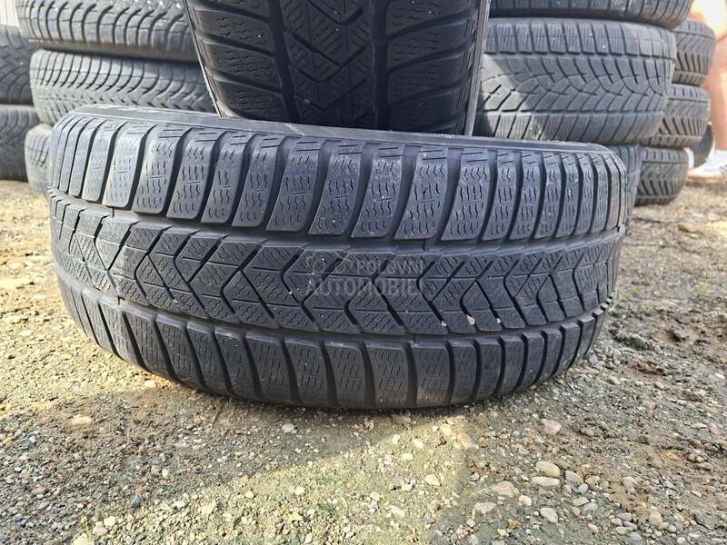 Pirelli 225/55 R18 Zimska