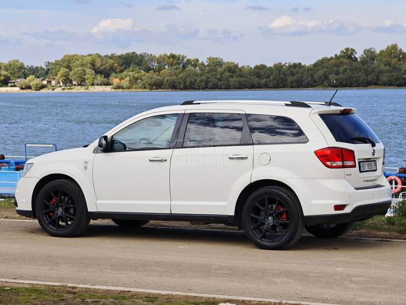 Fiat Freemont Lounge 2.0 4x4 AT