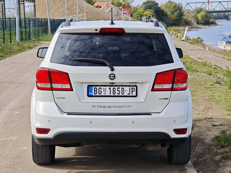 Fiat Freemont Lounge 2.0 4x4 AT