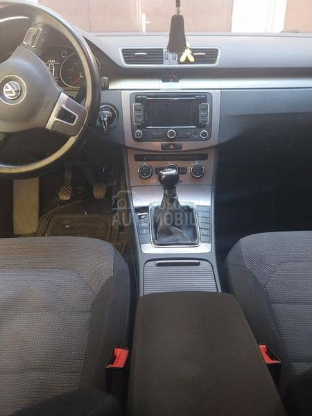 Volkswagen Passat B7 2.0 tdi