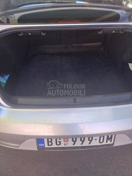 Volkswagen Passat B7 2.0 tdi