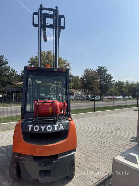 Toyota 02 8FGF25