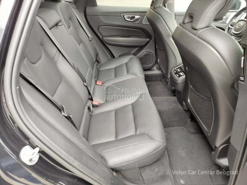 Volvo XC60 B5 AWD ULTIMATE DARK