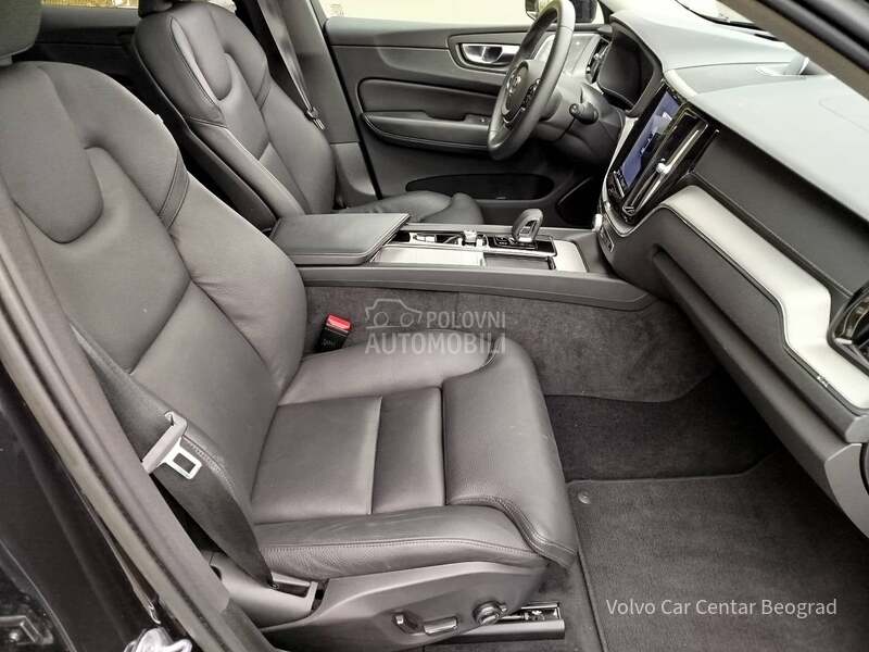 Volvo XC60 B5 AWD ULTIMATE DARK