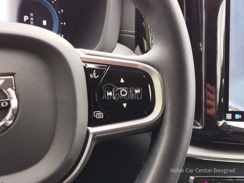 Volvo XC60 B5 AWD ULTIMATE DARK