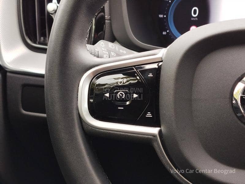 Volvo XC60 B5 AWD ULTIMATE DARK