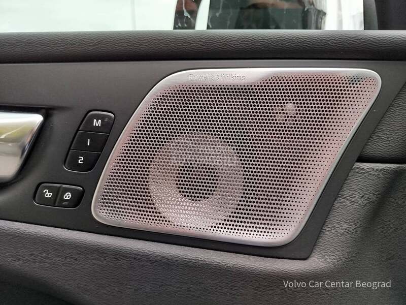 Volvo XC60 B5 AWD ULTIMATE DARK