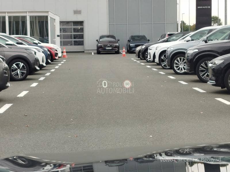 Volvo XC60 B5 AWD ULTIMATE DARK