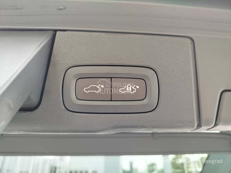 Volvo XC60 B5 AWD ULTIMATE DARK