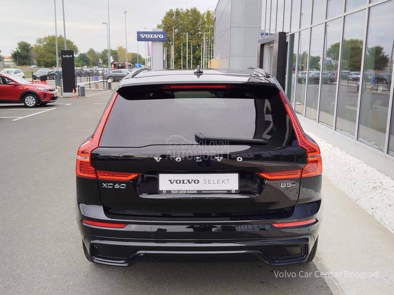Volvo XC60 B5 AWD ULTIMATE DARK