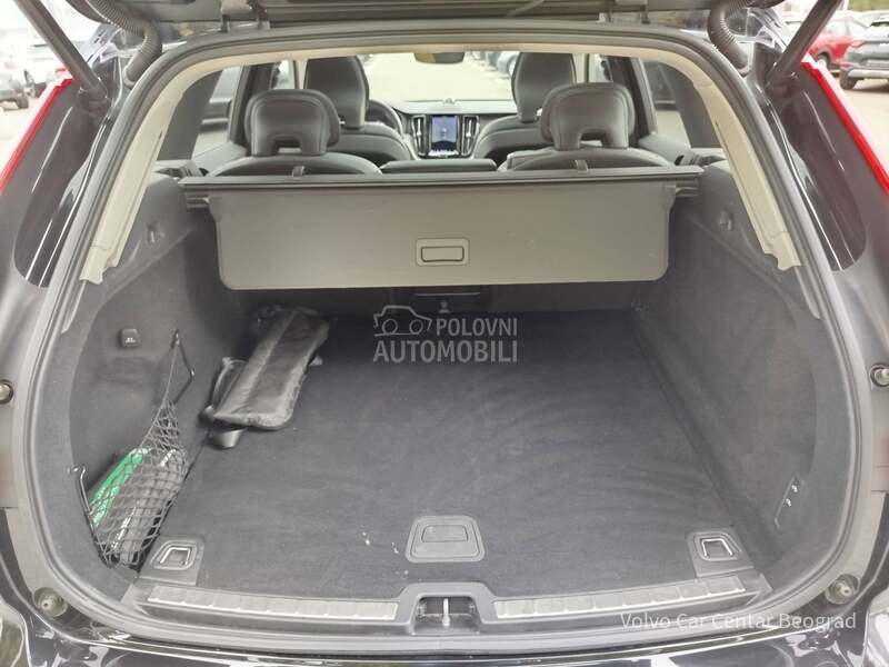 Volvo XC60 B5 AWD ULTIMATE DARK