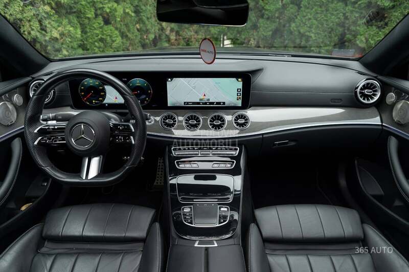 Mercedes Benz E 220 4MATIC/AMG/PANO