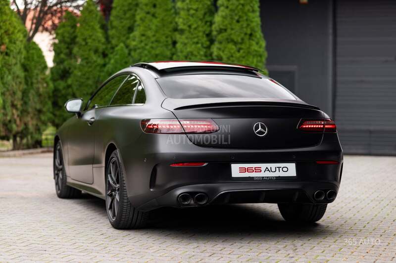 Mercedes Benz E 220 4MATIC/AMG/PANO