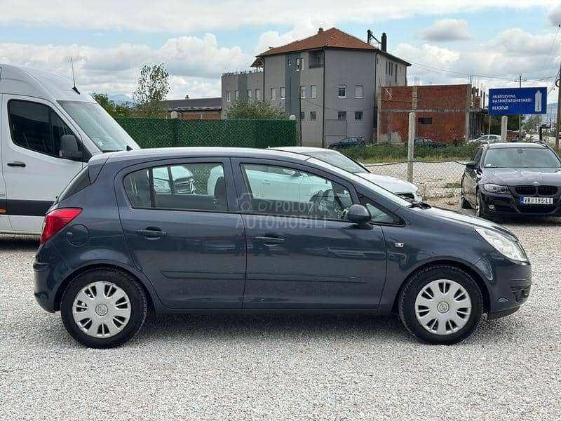 Opel Corsa D automt