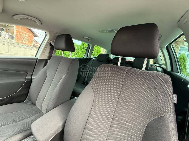 Volkswagen Passat B6 1.6/RESTAJL/