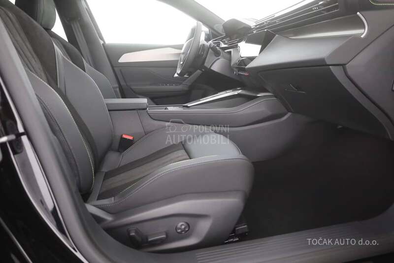 Peugeot 408 GT 1.6E 215