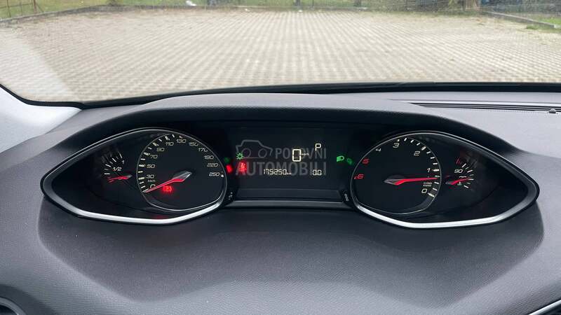 Peugeot 308 1.6HDi/ALLURE/PANO
