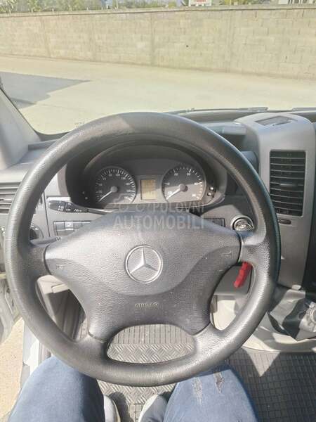 Mercedes Benz 516