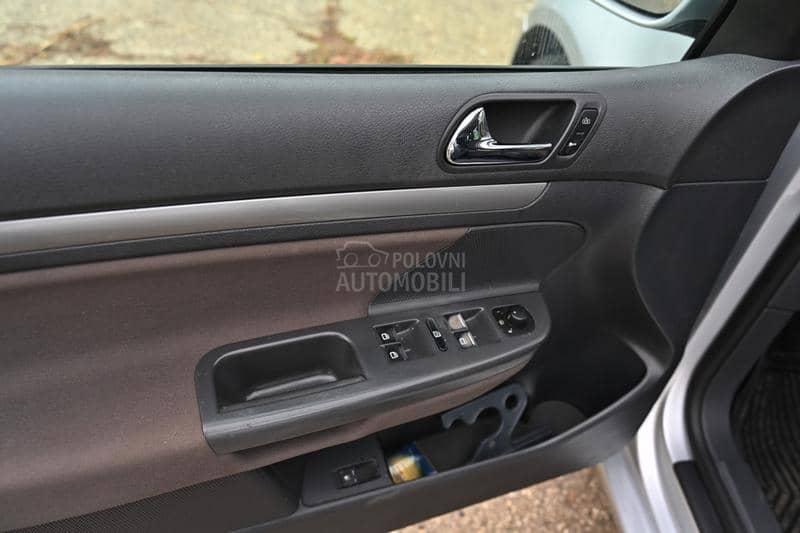 Volkswagen Golf 5 1.6 FSI Volkswagen Golf 5 1.6 FSI