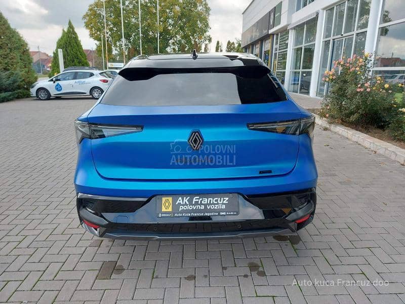 Renault Rafale 300 4x4 plug in