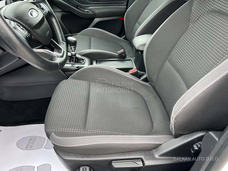 Ford Focus 1.5 TDCI/NAV/LED/KAM