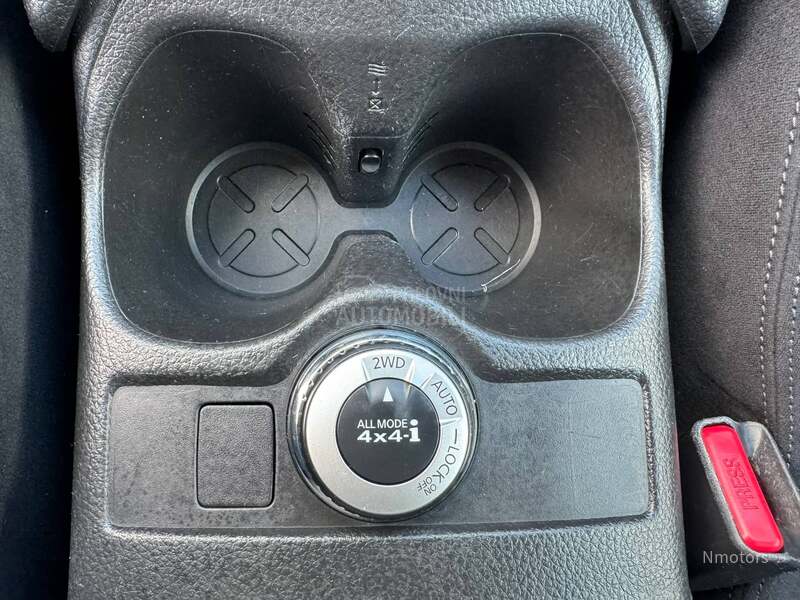 Nissan X-Trail 1.6dci pano 4x4
