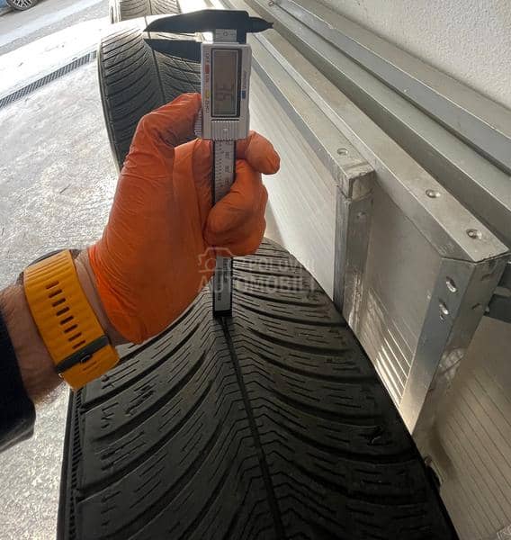 Michelin 235/55 R19 Zimska