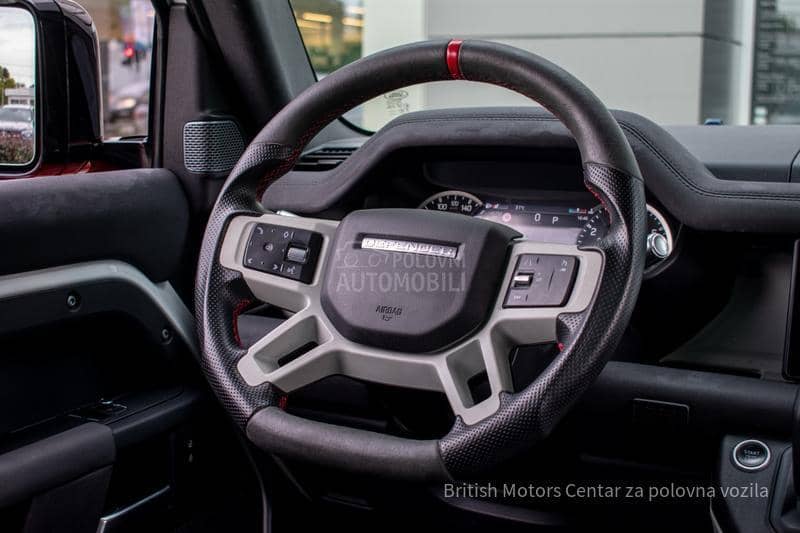 Land Rover Defender 90  P300