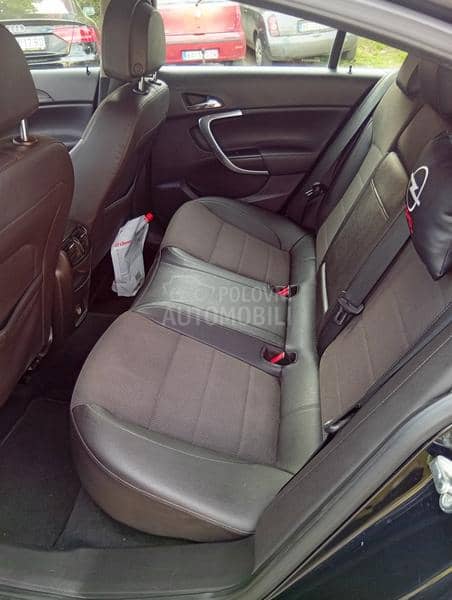 Opel Insignia CDTI crveno I