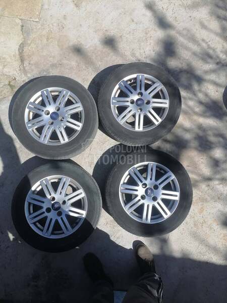 Bridgestone 195/60 R15 Letnja