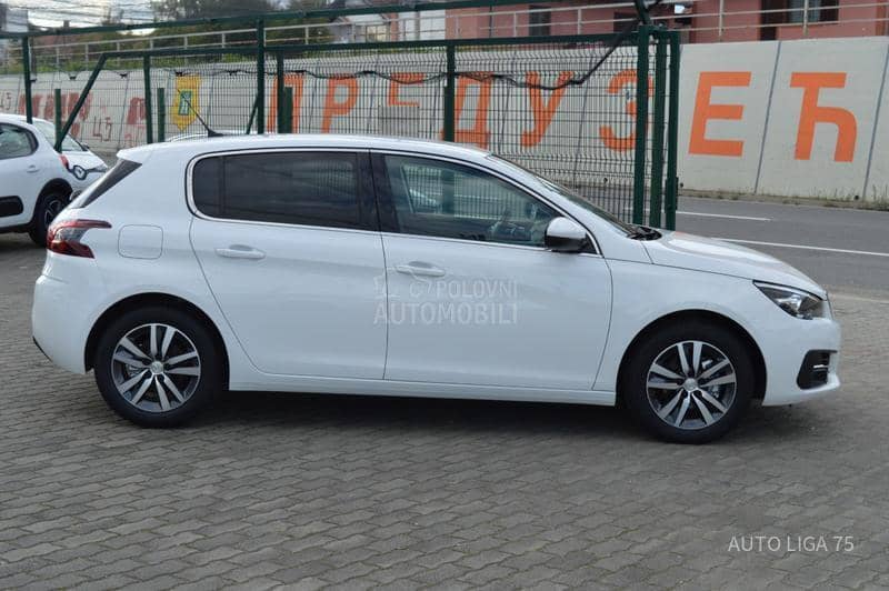 Peugeot 308 1.2 PT130 Allure