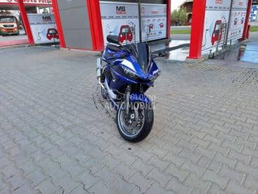 Yamaha R6