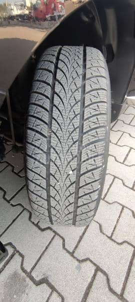 Peugeot 2008 1.2 ALLURE