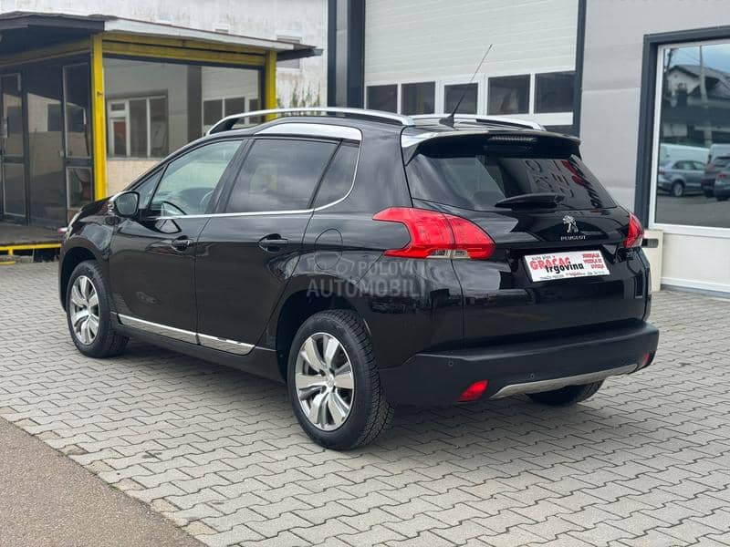 Peugeot 2008 1.2 ALLURE
