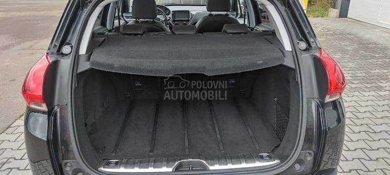 Peugeot 2008 1.2 ALLURE