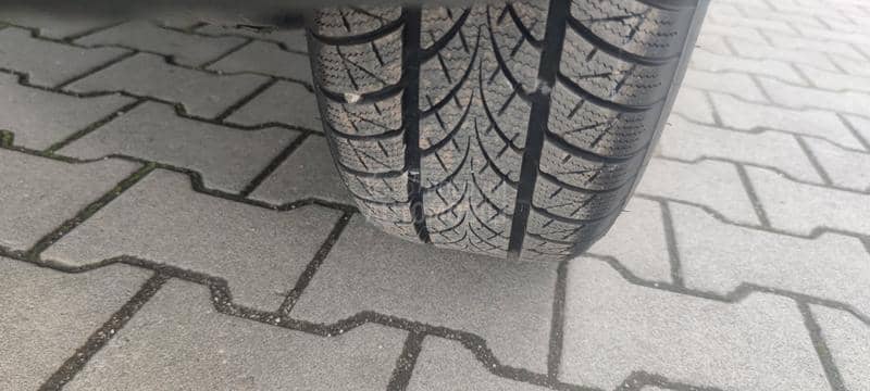 Peugeot 2008 1.2 ALLURE