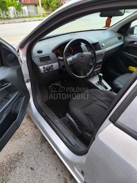 Opel Astra H 