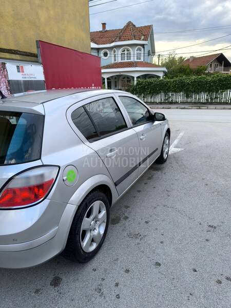 Opel Astra H 