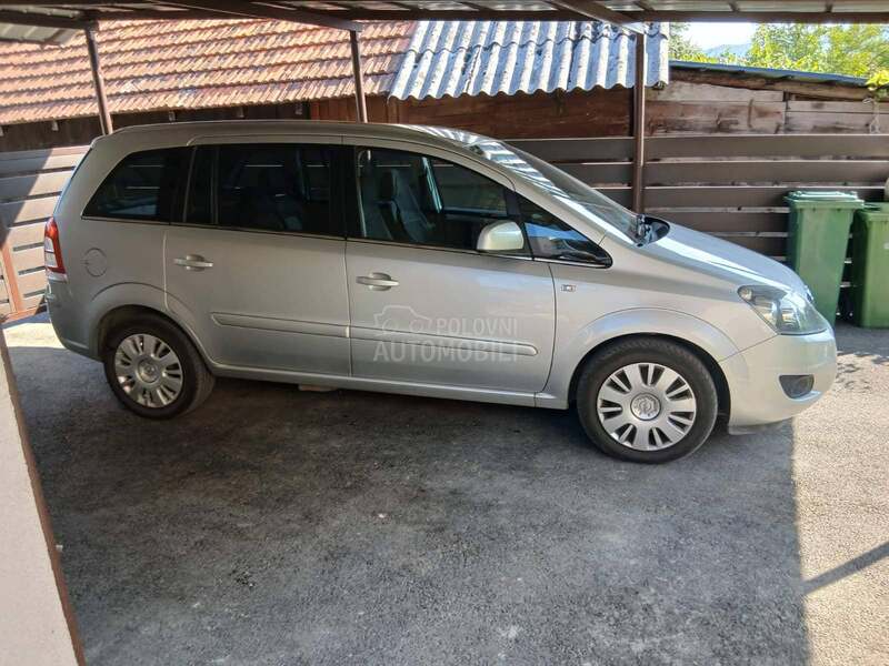 Opel Zafira 