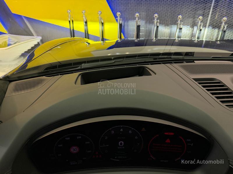 Porsche Panamera Turbo E-hybrid NP229