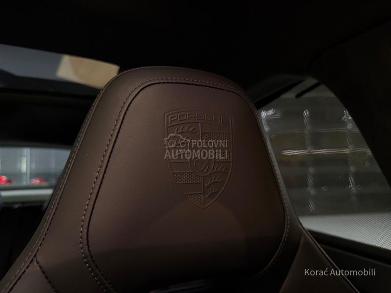 Porsche Panamera Turbo E-hybrid NP229