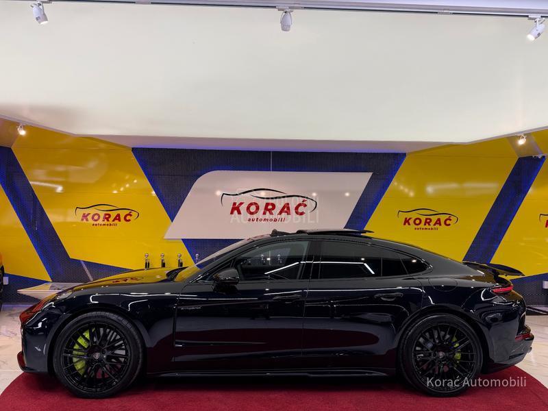 Porsche Panamera Turbo E-hybrid NP229