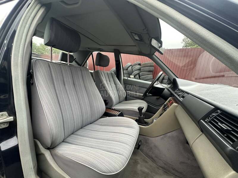 Mercedes Benz W124 160hilj Fabrika
