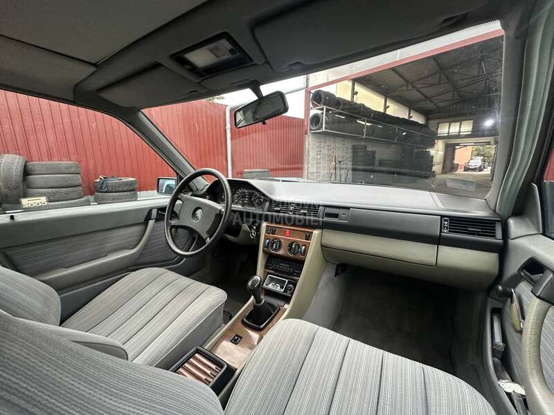 Mercedes Benz W124 160hilj Fabrika