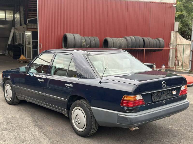 Mercedes Benz W124 160hilj Fabrika