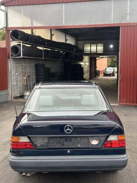 Mercedes Benz W124 160hilj Fabrika