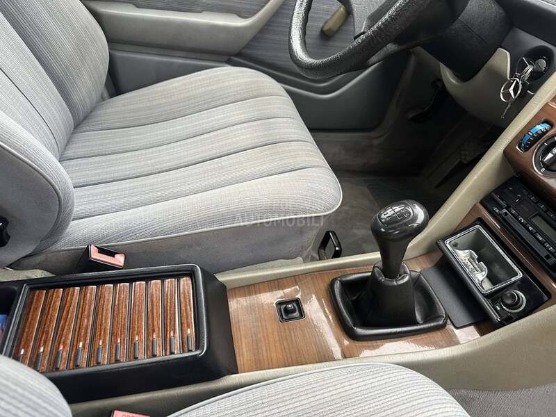 Mercedes Benz W124 160hilj Fabrika