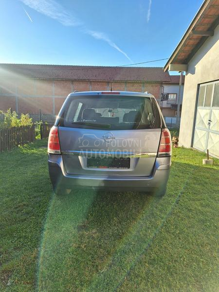 Opel Zafira 