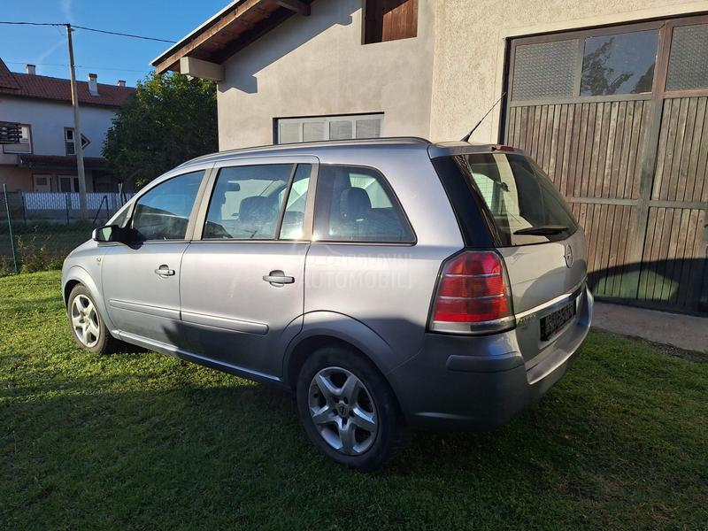 Opel Zafira 