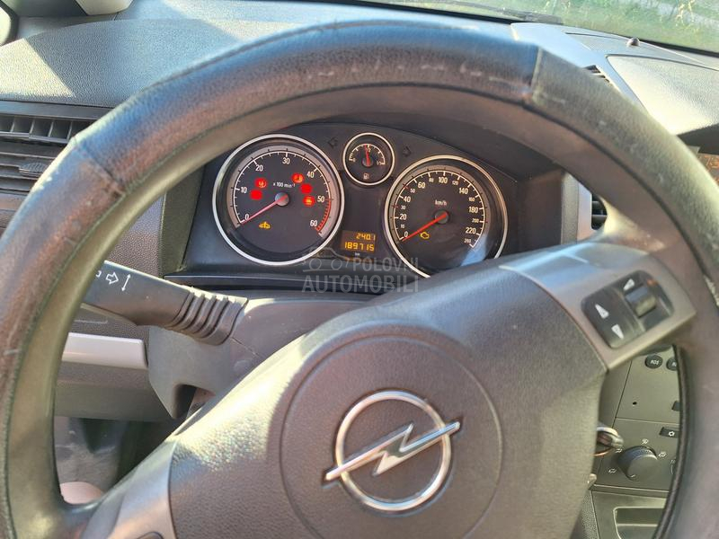 Opel Zafira 